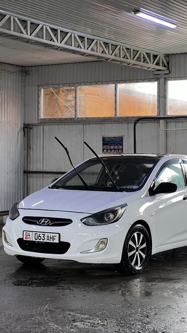 ист бишкек: Hyundai Solaris: 2013 г., 1.6 л, Механика, Бензин, Седан