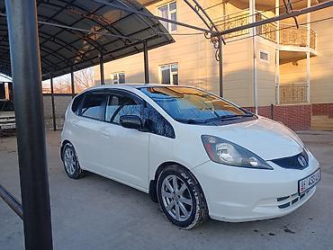 skoda rapid 2012: Honda Fit: 2010 г., 1.5 л, Автомат, Бензин, Хэтчбэк — 3