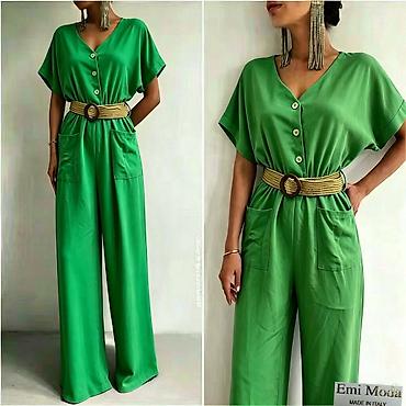 Kombinezoni: #Kombinezon
Cena 2100
Uni vel.
V15 — 9