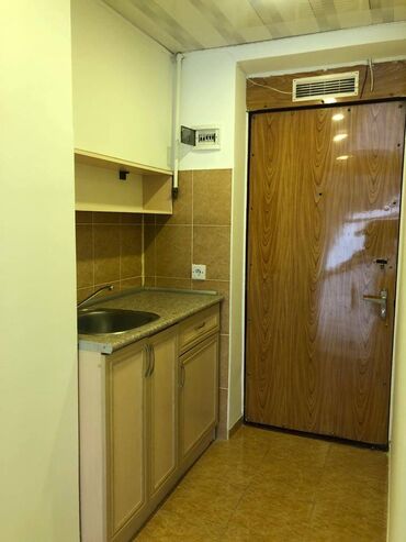 Restoran, kafelər: Gənclik metrosunun yaxınlığında kənarı,sahəsi 125 kv/m olan,obyekt — 8