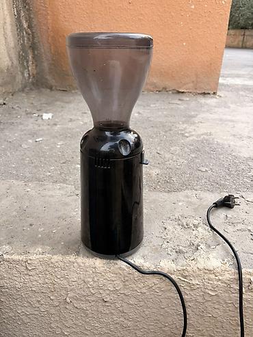 clinco kofe: Espresso aparat və dəyirman (kombo) Məhsulun tərkibi: - — 7