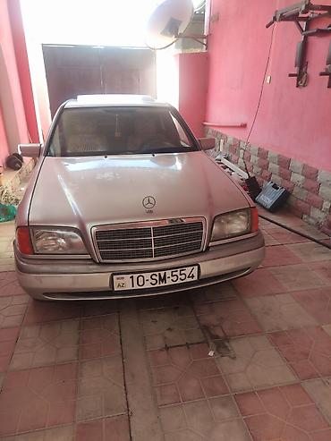 mercedes şəkilləri: Mercedes-Benz 190: 1.8 l | 1995 il Sedan — 2