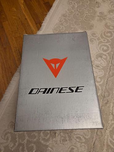 Туфли: Dainese motosiklet ayaqqabisi satilir. Yenidir, yay ucundur. Olcusu — 3
