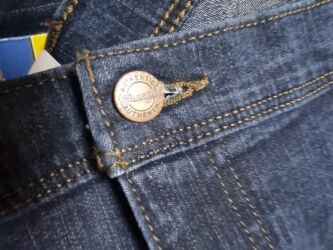 Джинсы: Wrangler джинсы. ОРИГИНАЛ. КЛАСИКА. ПРЯМЫЕ. Тёмно синий. 100% at lalafo.kg — 22 Джинсы: Wrangler джинсы. ОРИГИНАЛ. КЛАСИКА. ПРЯМЫЕ. Тёмно синий. 100% — 22