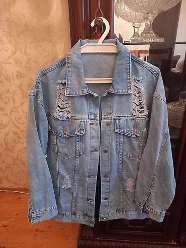 pencek: TƏZƏ cins üst geyimi. 32 manat. L razmer yazılıb. Oversize dir. Xl — 2