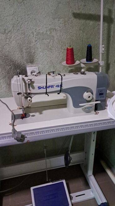 швейная машинка для дома: Швейная машина Yamata, Оверлок, Полуавтомат