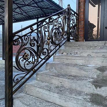 Изготовление перил: Изготовление перил Материал: Кованное железо, Наружные, Бесплатный замер — 113