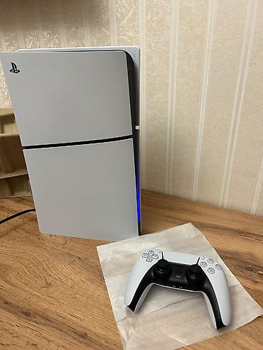 PlayStation 5 Slim oyun konsolu + DualSense idarəetmə pultu play lalafo.az -da PlayStation 5 Slim oyun konsolu + DualSense idarəetmə pultu play