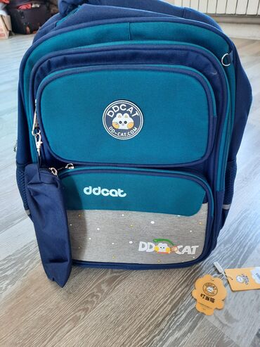 рюкзаки для детей: Новый Рюкзак для начальных классов, качество отличное, с пеналом Отдам