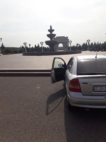 opel sükanı: Opel Astra: 1.6 l | 2000 il 350000 km Sedan — 2