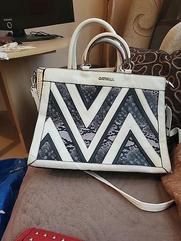 Baletanke: Ženska obuća i torbe – razni modeli Obuća: - Balerinke crne sa — 16