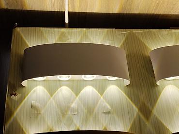 smart light: Настенный светильник (бра) с направленным вверх и вниз световым — 1