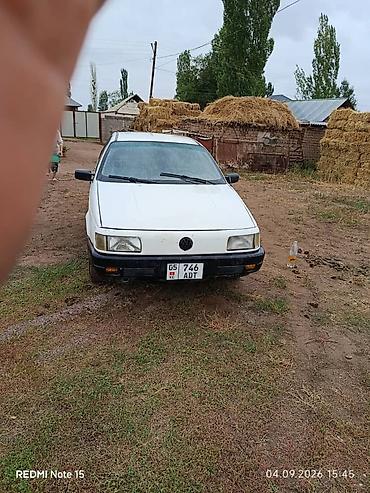 Volkswagen Passat: 1992 г., 1.8 л, Механика, Бензин, Седан at lalafo.kg Volkswagen Passat: 1992 г., 1.8 л, Механика, Бензин, Седан