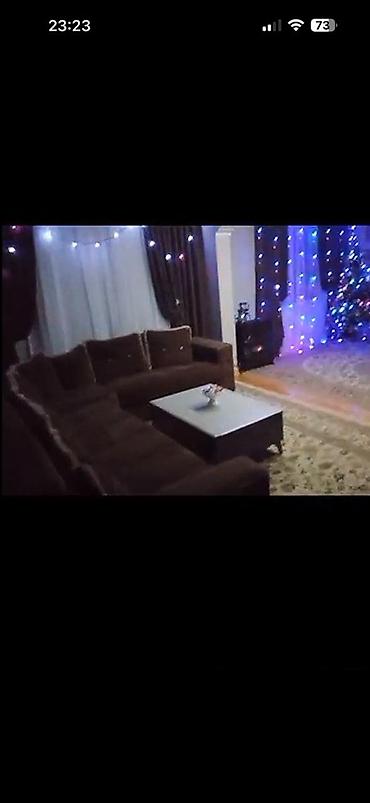 Uglavoy divandi 1600 e alınıb 400 e satılır cırıq,sokuy yoxdu tecili
