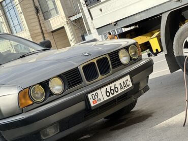 бнв 39: BMW 5 series: 1988 г., 2.5 л, Механика, Бензин, Седан