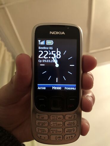 Nokia: Nokia 6300 4G, Б/у, < 2 ГБ, цвет - Серебристый, 1 SIM