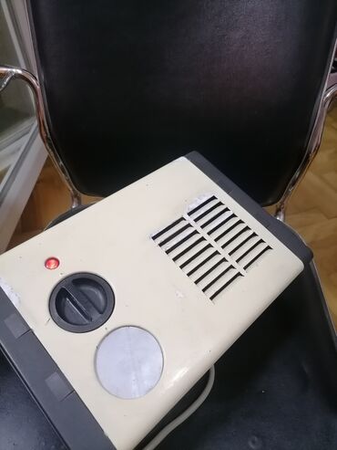 Kaloriferi: Grejalica duvaljka 2000 w ispravna Sever. Ispravna grejalica
 Mirjevo — 10