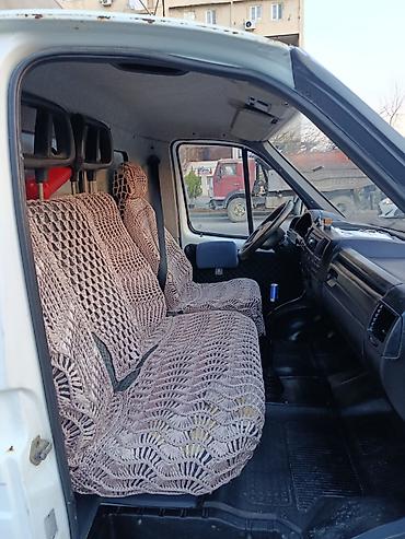 QAZ: QAZ GAZel 3302: 2.4 l | 2004 il 350000 km Van body type — 2