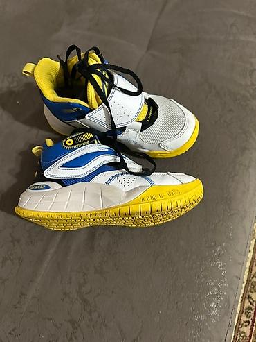 орлов: Продаю б/у детских кроссовок Li-Ning Young
Сост отл — 2