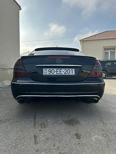 Mercedes-Benz: Mercedes-Benz E-Class: 3.2 l | 2004 il Sedan — 2