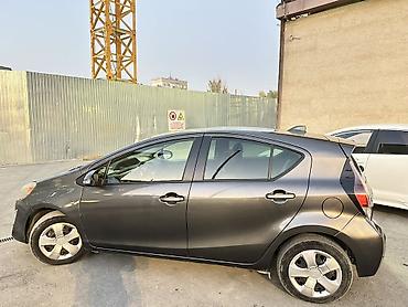 100: Toyota Prius C: 2015 г., 1.5 л, Автомат, Гибрид, Хэтчбэк — 5
