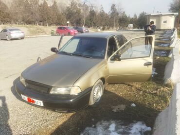 обмен на нексия: Daewoo Nexia: 2000 г., 1.5 л, Механика, Бензин