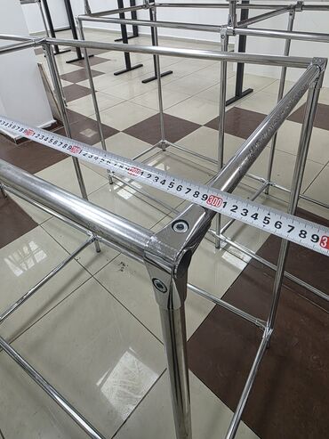 Стеллажи: Островные каркасы/чтилажи/столы для выкладки товара из хромированной — 6