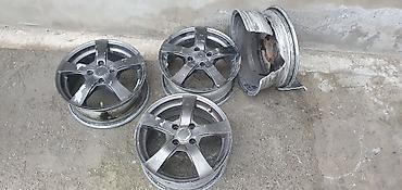 cesqa 2 mator: Satilir. R15 diskler. 4 bolt tek- tek veya 3 eded biryerde. 3 eded — 3
