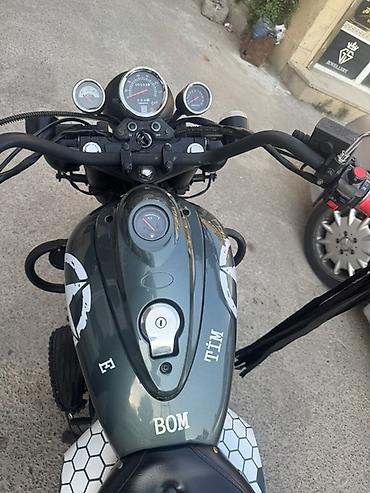 elektrikli skuterler m4 max: Kruizer tərzli motosiklet – fərdi hərbi-tematik dizaynlı — 9
