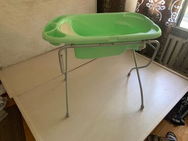 ванночка с пеленальным столиком: Детская ванночка Подойдет для детей от 0 до 3лет Итальянская фирма