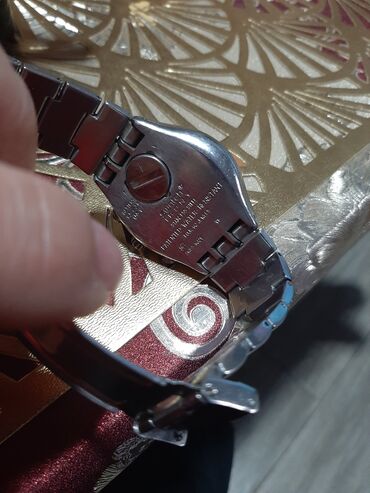 Ručni satovi: Swotch ispravan sat sat je original sviss made ima jednu linijicu sa — 7