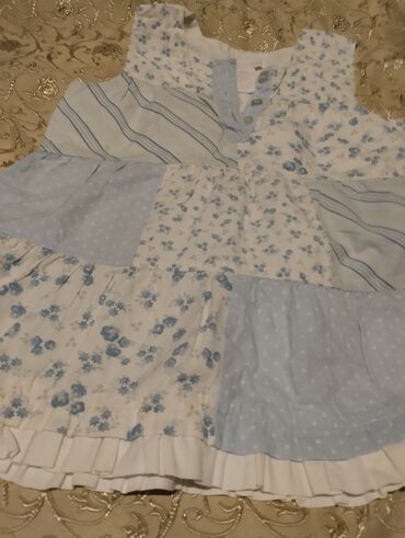 Ziyafət donları: Məhsul paketi: ayaqqabı və geyim 1) Qırmızı idman ayaqqabıları - — 14