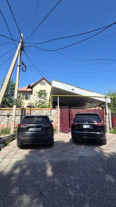Менеджеры по продажам: 250 м², 7 комнат, Утепленный, Теплый пол, Бронированные двери