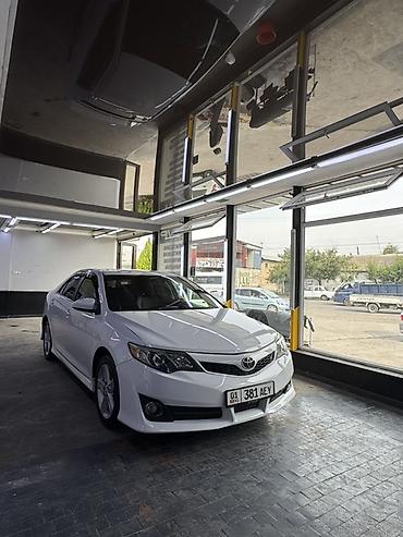 Toyota Camry: 2013 г., 2.5 л, Автомат, Бензин, Седан