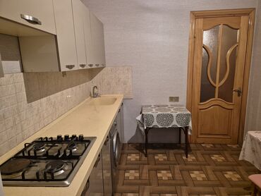 Dekorlar və bəzəklər: 9-cu mikrarayonda Nəsimi metrosuna yaxın 17 mərtəbənin 2 ci — 3