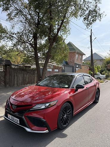 Toyota Camry: 2021 г., Автомат, Бензин, Седан