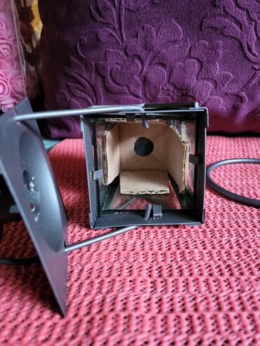 Ostali kućni dekor: Svecnjak nov fenjer. metal,staklo. Nemacki. Stalak — 12