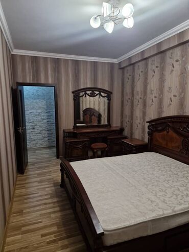 Uzunmüddətli kirayə mənzillər: Əhmədli metrosunun çıxışında, 16 mərtəbəli binanın 8-ci mərtəbəsində 2 — 6