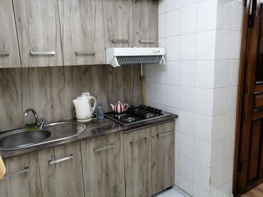 Digər kommersiya daşınmaz əmlakı: Ofis icarəyə verilir. Rus səfirliyinin yanında yerləşir.ofisin hər bir — 7