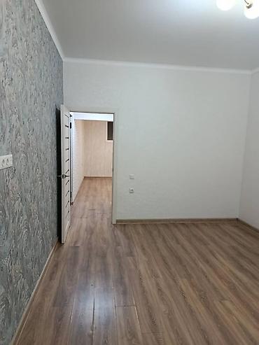 Продажа квартир: 1 комната, 31 м², Сары-Челек ж/м 106 серия улучшенная, Цокольный этаж этаж, Старый ремонт — 8