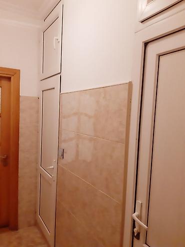 Daşınmaz əmlak: Bakı, 4-cü mikrorayon, 2 otaqlı, Köhnə tikili, m. Memar Əcəmi, 65 kv. m — 5