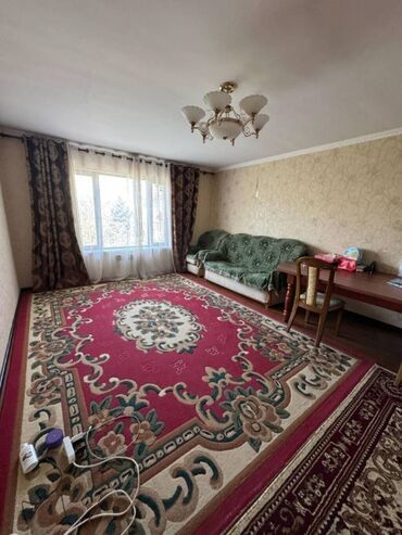Продажа домов: Таунхаус, 132 м², 4 комнаты, Риэлтор, Косметический ремонт