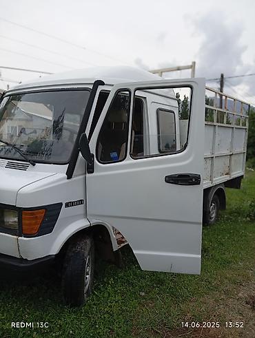 daf даф: Легкий грузовик, Mercedes-Benz, Стандарт, 3 т, Б/у — 2