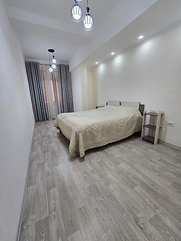 трешка: 2 комнаты, 90 м², Юг-2 мкр Элитка, 8 этаж, Евроремонт — 1