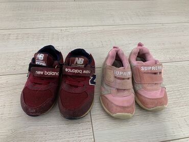 Детская обувь: Продам детские кроссовки состояние хорошее просто есть потертости