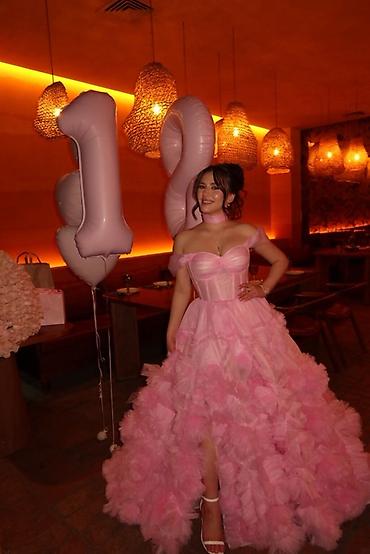 Вечерние платья: Вечернее платье, Пышное, Длинная модель, Фатин, Без рукавов, Шлейф, XS, S, M — 1