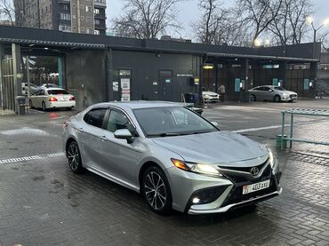 Toyota: Toyota Camry: 2018 г., Автомат, Бензин, Седан — 2