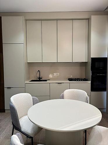 tifani dest: Satılır 3 otaqlı yeni tikili 95 m², Ağ şəhər q. Kateqoriya Yeni — 5