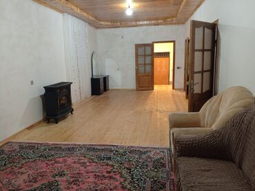 Uzunmüddətli kirayə mənzillər: MastagaKirayə heyət evi verilir karvan restoranindan 900m. Iceride — 1