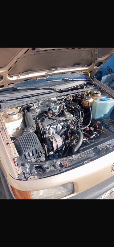 Volkswagen: Volkswagen Passat: 1990 г., 1.8 л, Механика, Бензин, Седан — 5